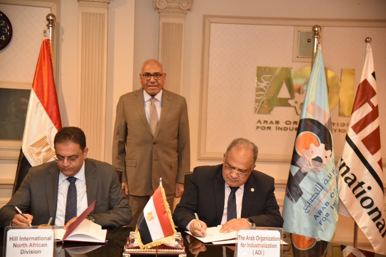 اتفاق الهيئة العربية للتصنيع وشركة هيل العالمية  للبدء في الخطوات التنفيدية لإنشاء مصنع إنتاج إطارات المركبات