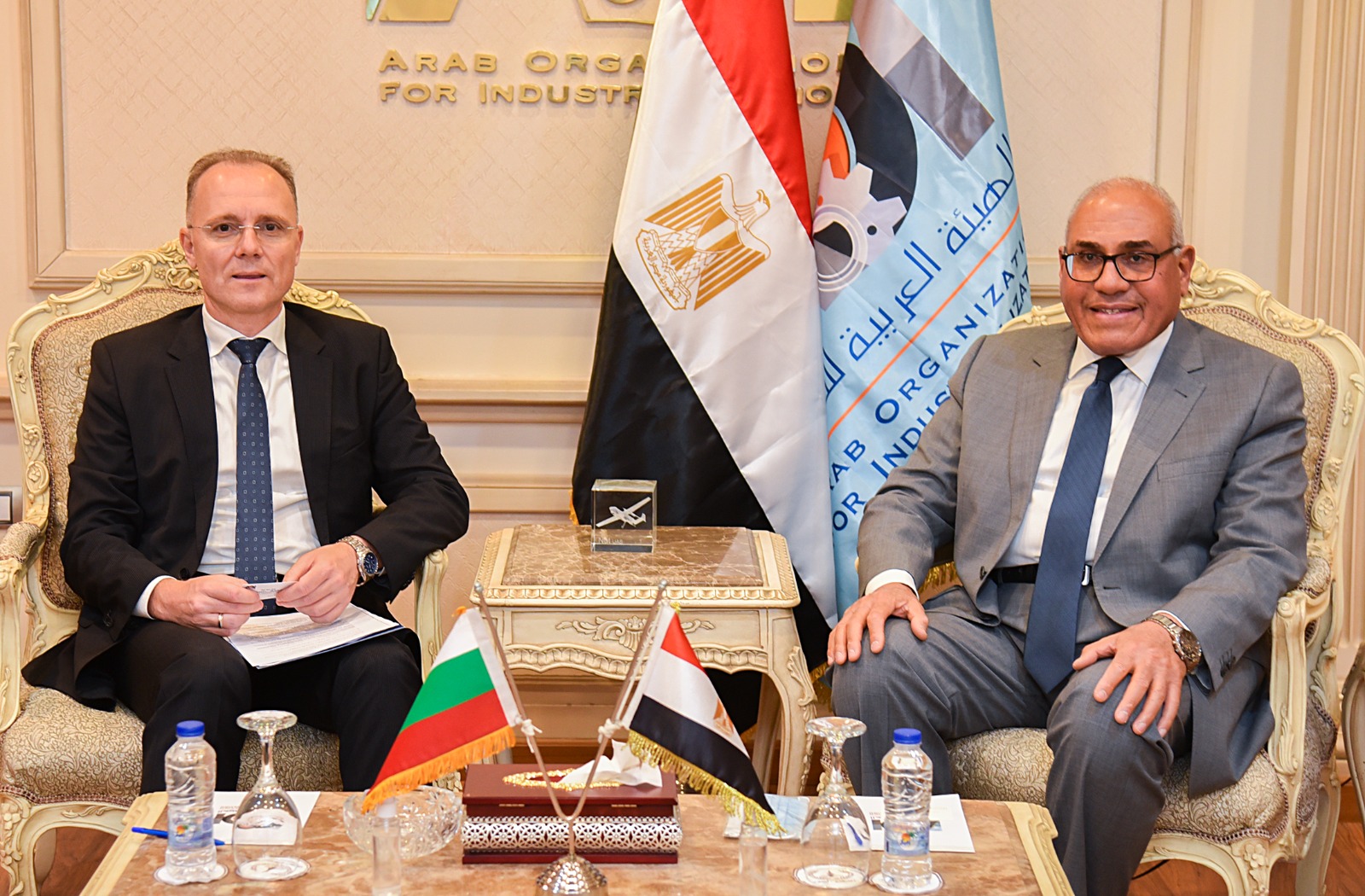 رئيس الهيئة العربية للتصنيع يبحث مع سفير بلغاريا بالقاهرة   تعزيز الشراكة في مجالات التصنيع المختلفة