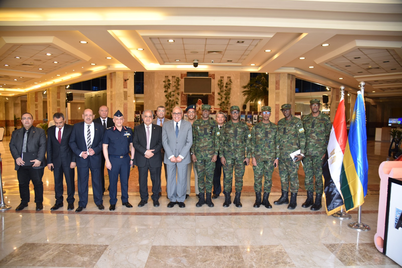 The Chairman of the AOI discusses with the Chief of Staff of the Rwandan Defense Forces Ways to enhance cooperation in various fields of industry