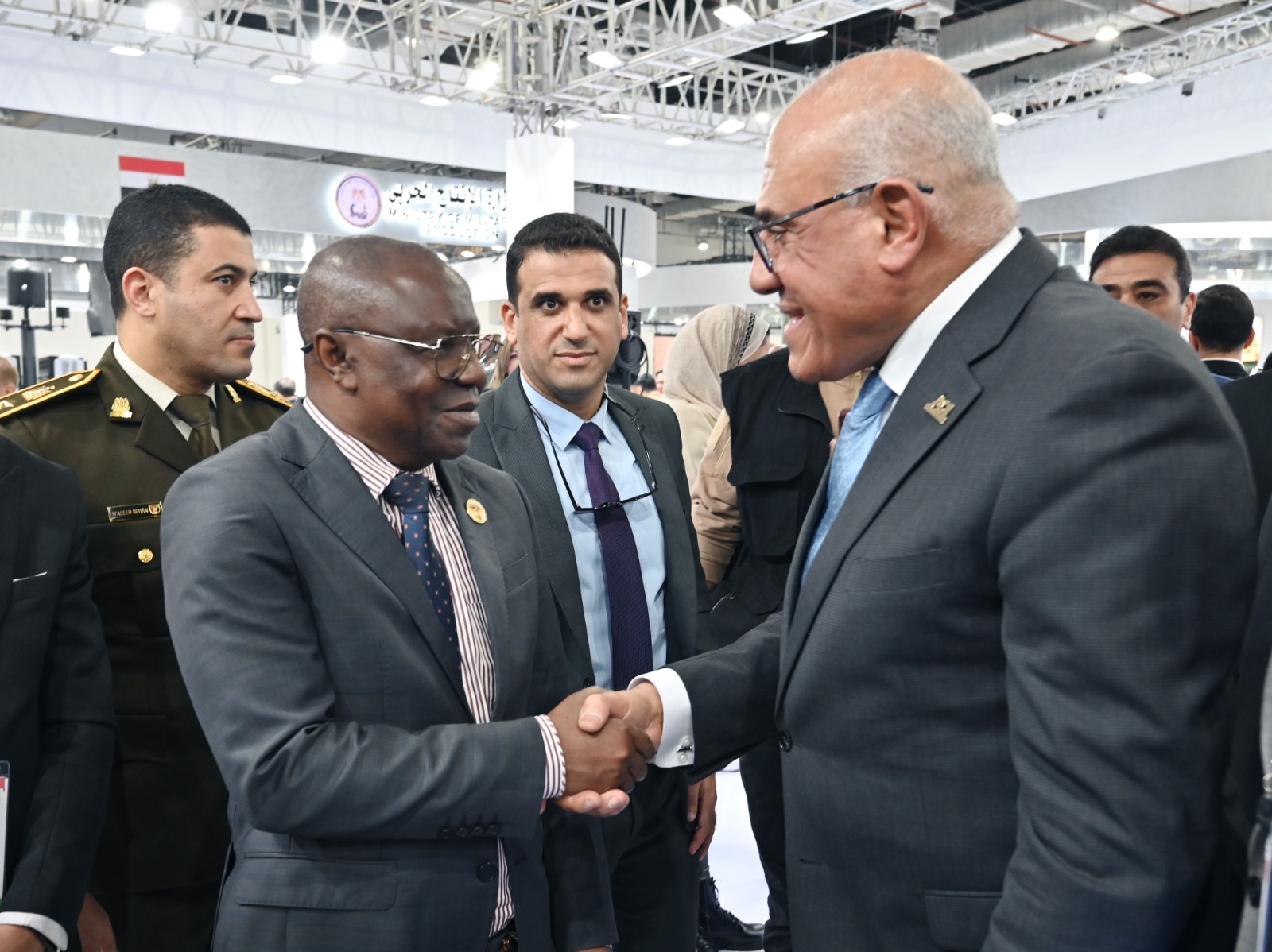 Commendation from the Minister of Defense of the Central African Republic With the products of the AOI pavilion at EDEX 2023