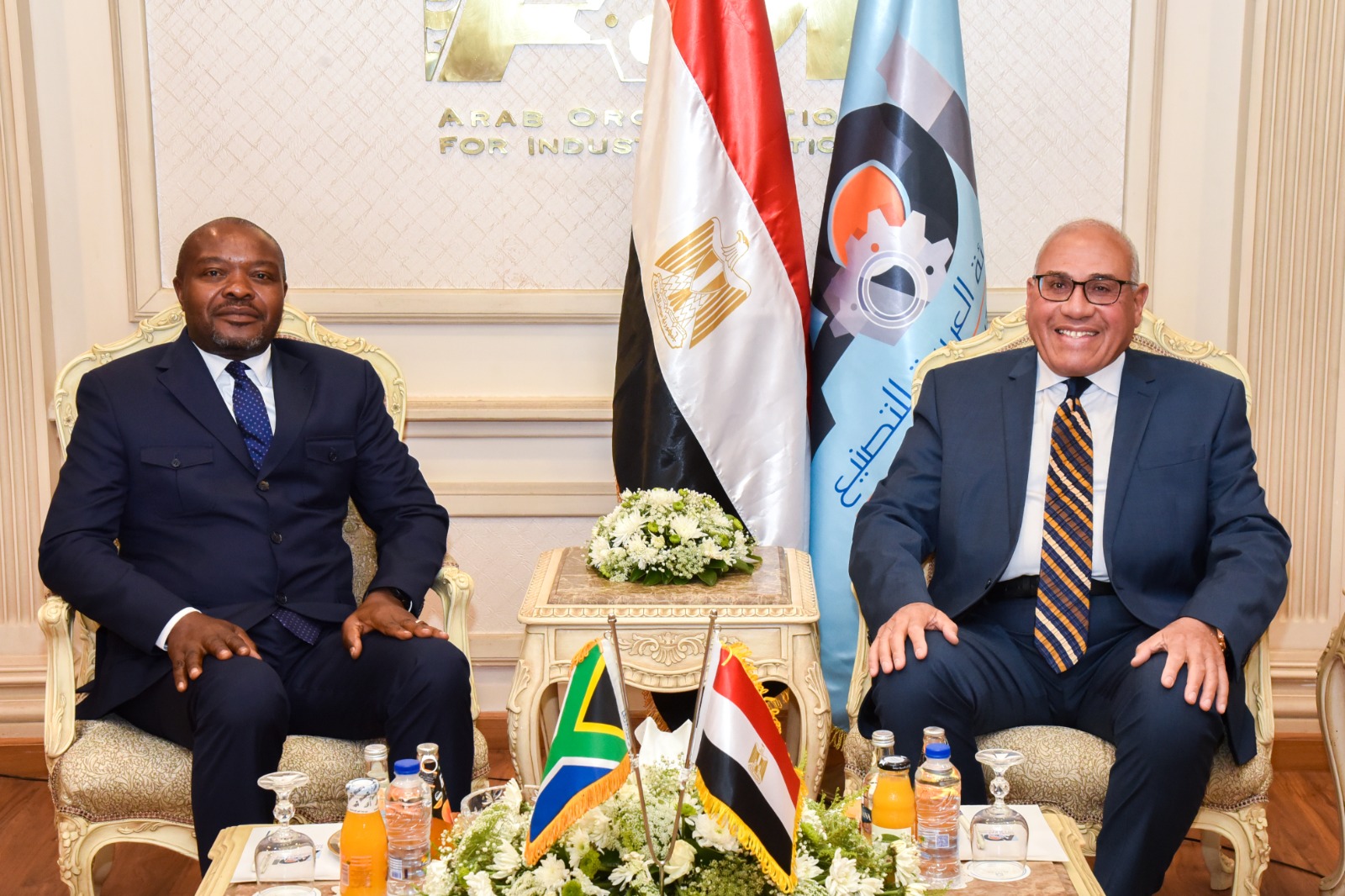 The Chairman  of the AOI discusses with the Ambassador of the Republic of South Africa in Cairo enhancing cooperation in various fields of manufacturing