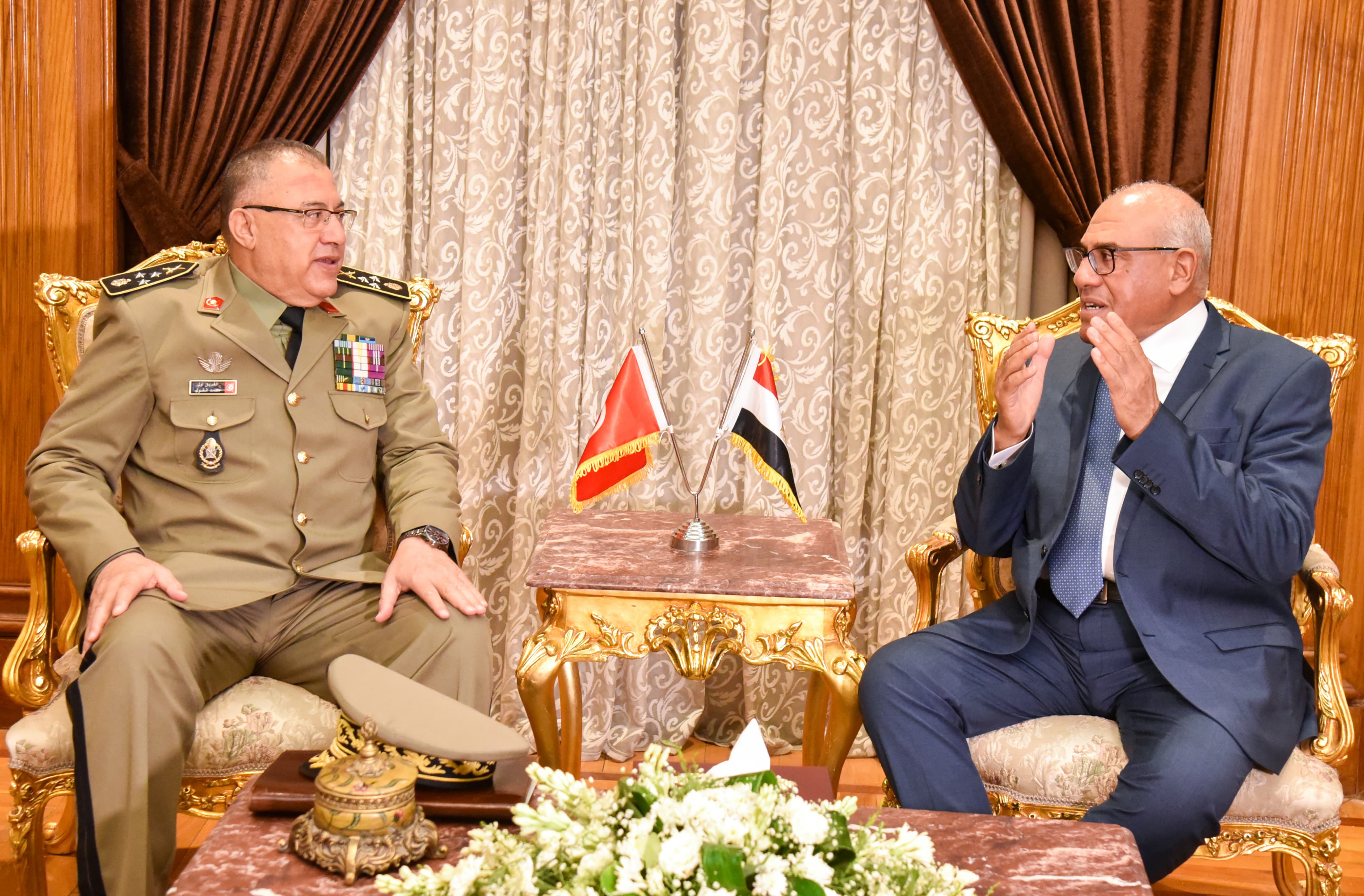 Chairman of the AOI  discusses with the Chief of Staff of the Tunisian Land  Army Enhancing areas of cooperation in all areas of manufacturing