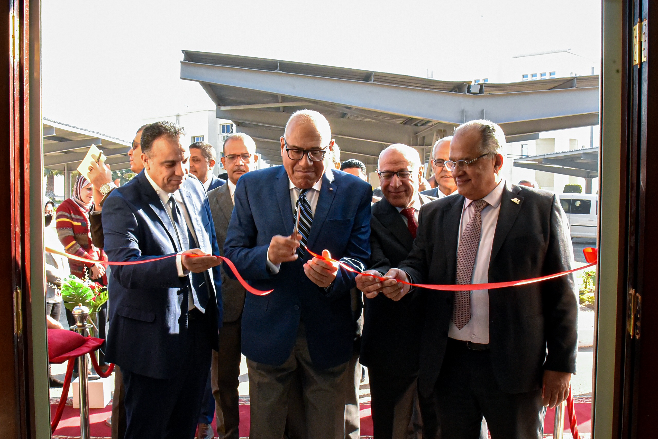 Chairman of the AOI inaugurates the Oriental Weavers Exhibition For workers in the AOI's factories and companies in Heliopolis