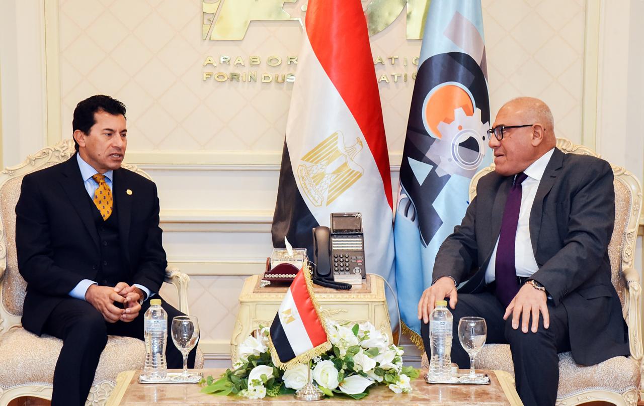 The Chairman of the AOI discusses with the Minister of Youth and Sports Enhancing cooperation By benefiting from the advanced manufacturing capabilities of the AOI
