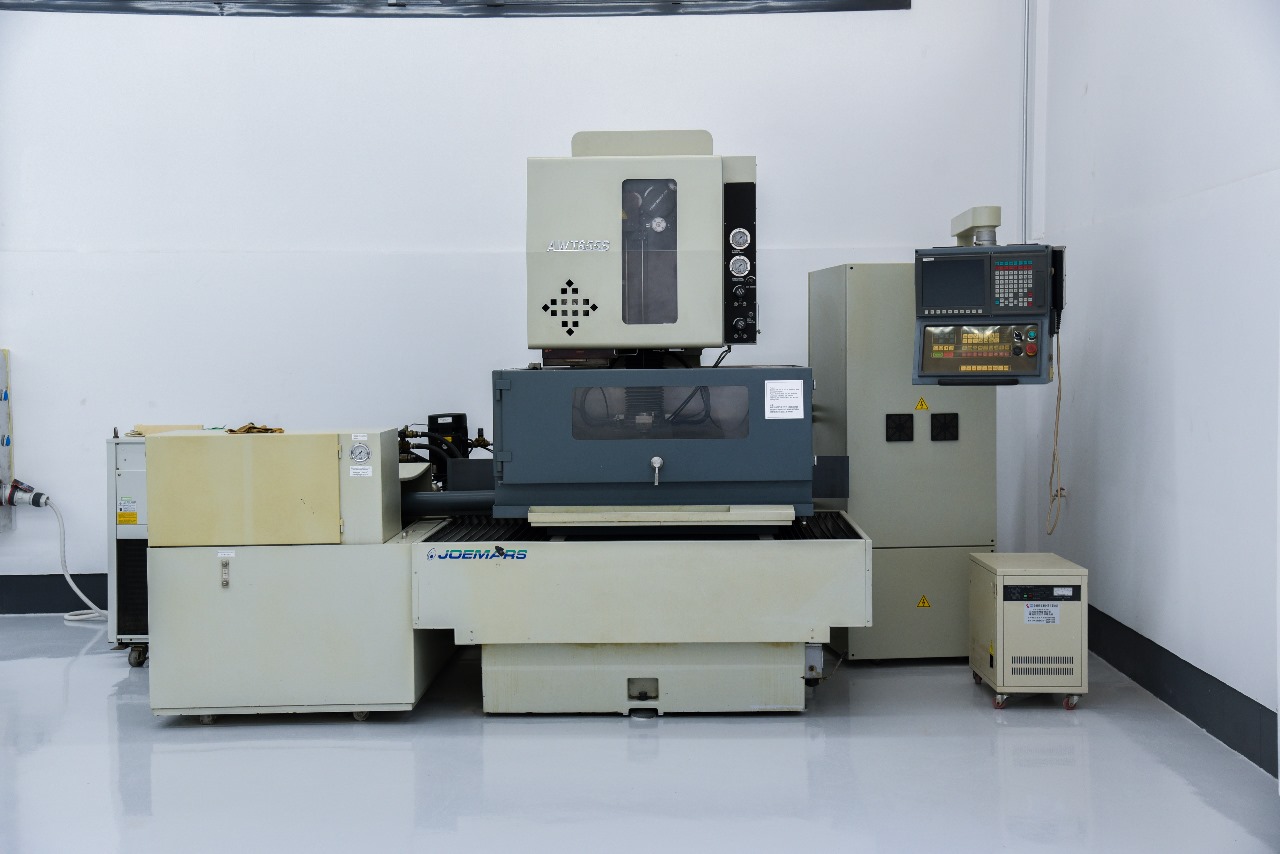 CNC Machine Electrical Maintenance (AEM1)