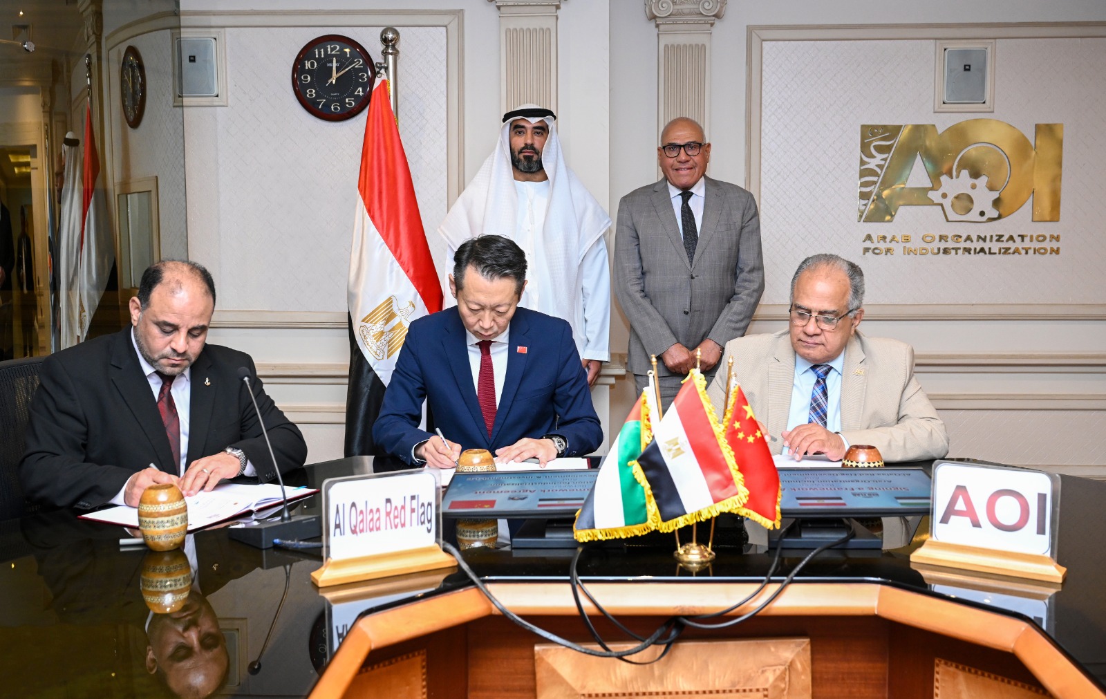 تعزيز الفرص الاستثمارية لمشروعات الهيئة العربية للتصنيع  بالتعاون مع مجموعة القلعة ريد فلاج الإماراتية – الصينية