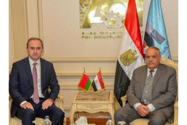 The Arab Organization for Industrialization receives the Ambassador of Belarus