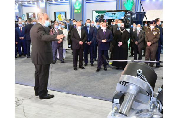 The President inaugurates the exhibition of technology for converting and replacing vehicles to work with clean energy